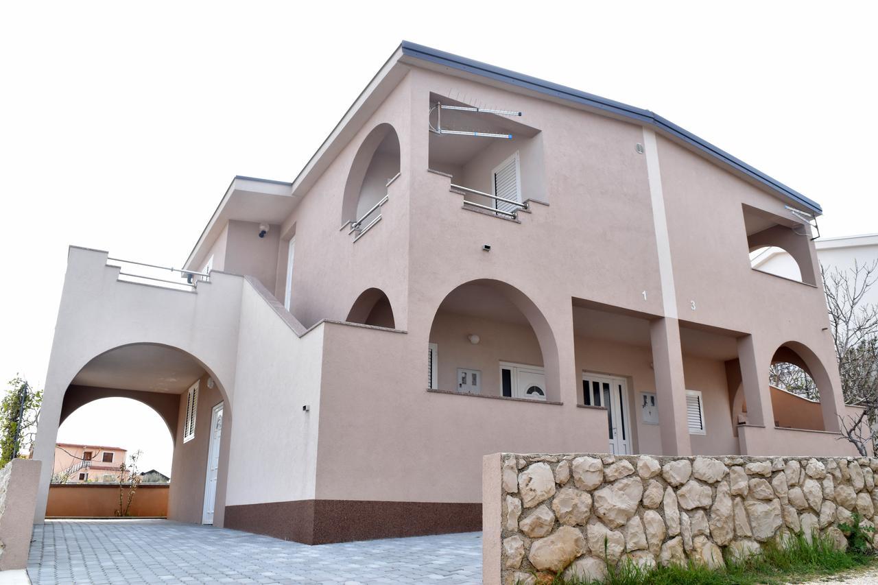 Apartments Oresic Vir Esterno foto
