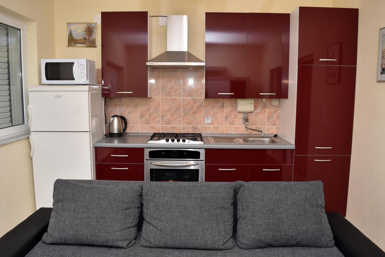 Apartments Oresic Vir Esterno foto